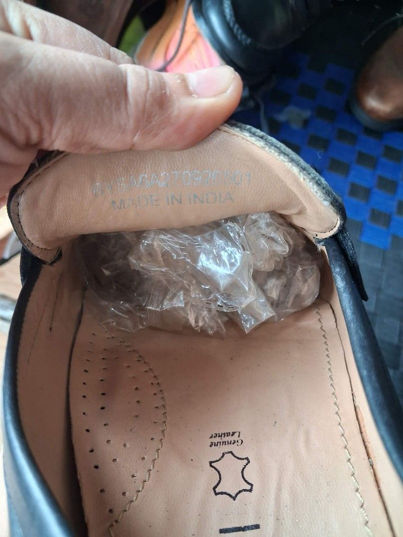 Shoopen loafers (Category: Casual Shoes) located in Koronadal. Submitted by glads08089 (Listing ID 1451520660, Image 3). Description: shoopen loafers made in Portugal size 42 in tag.