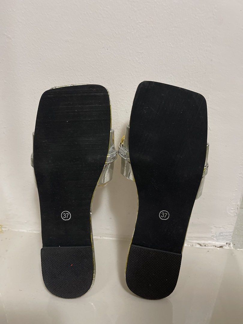 Silver Chain Square Toe Flat Sandals (Category: Flats & Sandals) located in Davao. Submitted by giftopia (Listing ID 1451618774, Image 3). Description: Chic silver flat sandals with gold chain detail. Features square toe and croc-effect sole. Easy slip-on. Size 37..