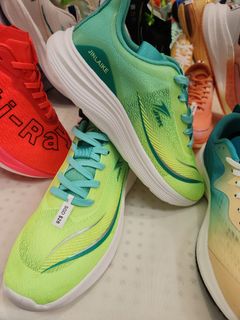 (Category: ) located in . Submitted by sgsportshoes (Listing ID 1451600912, Image 1). Description: .