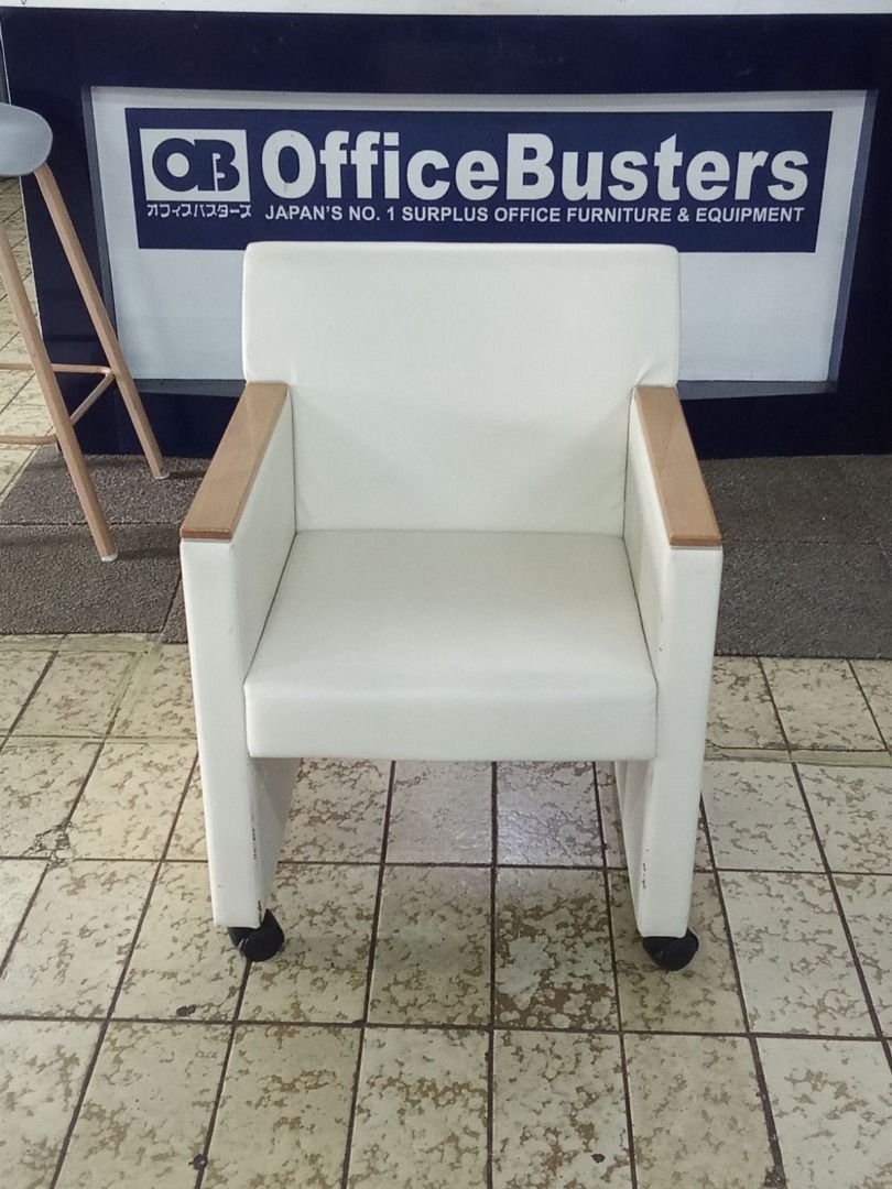 SINGLE SOFA (Category: Chairs) located in Valenzuela. Submitted by jesspesongco (Listing ID 1451574271, Image 1). Description: SINGLE SOFA Brand: OKAMURA Price: 5,000 - Wheels for easy movement - Ideal for office or home study - Comfortable and functional - Ready for a new home Location: OFFICEBUSTER Balintawak Look for Jess / 09616904709.