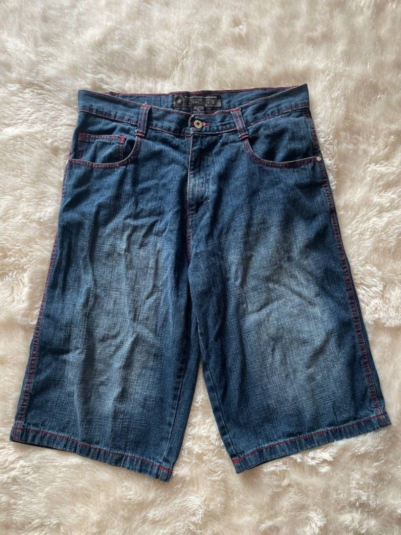 Southpole Long Jorts (Category: Shorts) located in Manila. Submitted by inversal__ (Listing ID 1451643327, Image 1). Description: HEARING OFFERS!! 36 x 27.