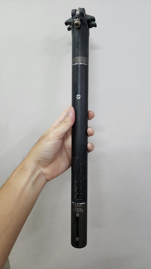 Stout Crankset, Handlebar, and Seatpost (Category: Bicycles) located in Manila. Submitted by klychan (Listing ID 1451542840, Image 3). Description: - Black Stout crankset with chainrings and bottom bracket - Black Stout handlebar - Black carbon fiber seatpost P200 each.