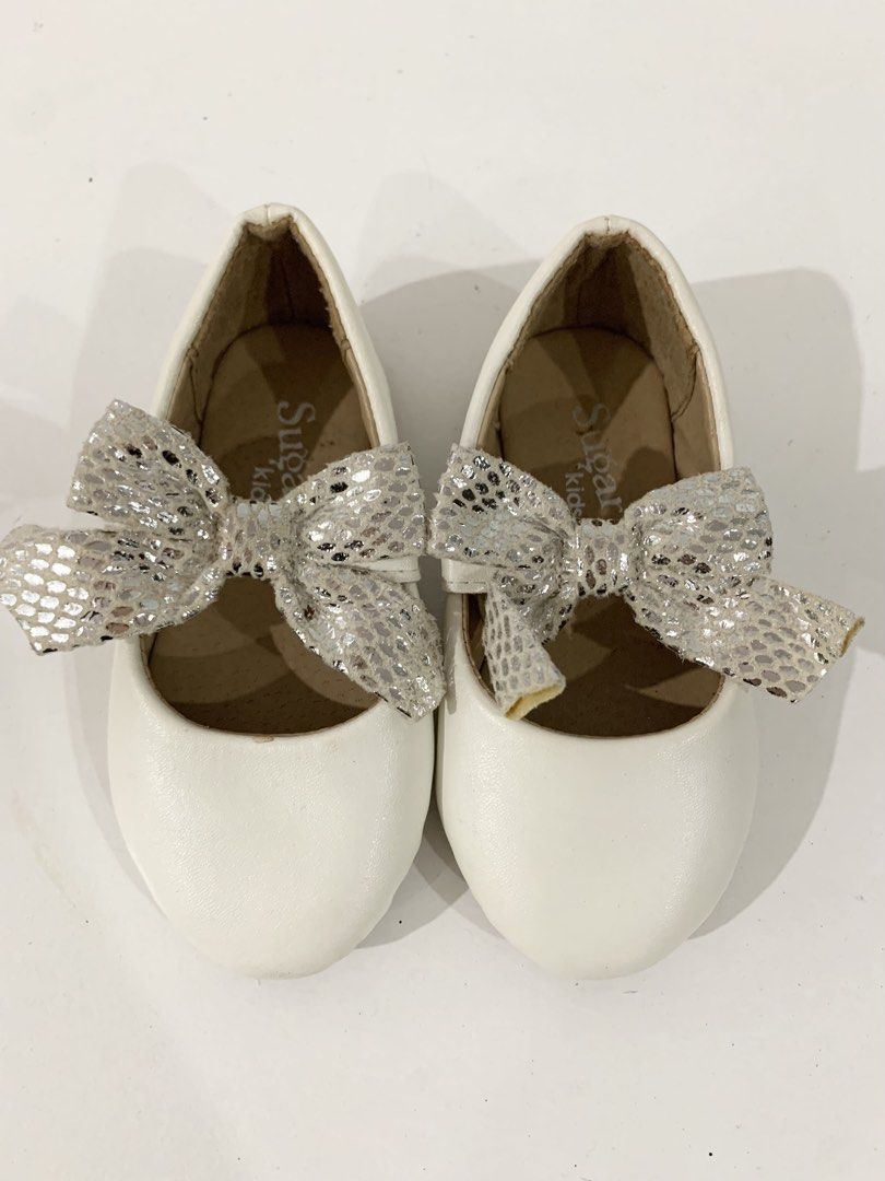 Sugar Kids White Bow Shoes (Category: Babies & Kids Fashion) located in Pasig City. Submitted by tinylittlestore (Listing ID 1451697848, Image 1). Description: Size 23 .