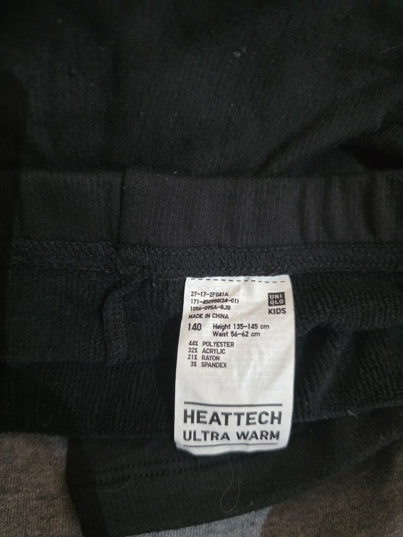Thick pants for boy (Category: Babies & Kids Fashion) located in Singapore. Submitted by imbooboo12 (Listing ID 1451656310, Image 1). Description: include 140 fleece pant 2 size 150 thick pant size 140 heat tech.