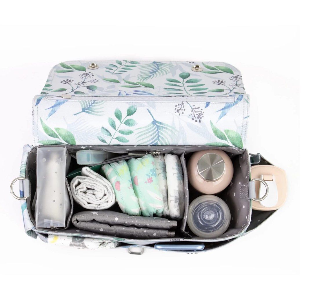 Twelvelittle Diaper Bag (stroller caddy) (Category: Diaper Bags & Wetbags) located in Pasig City. Submitted by cesstoh (Listing ID 1451547053, Image 2). Description: Pre-loved diaper bag With change diaper pad Issue: discoloration Courier: j&t.