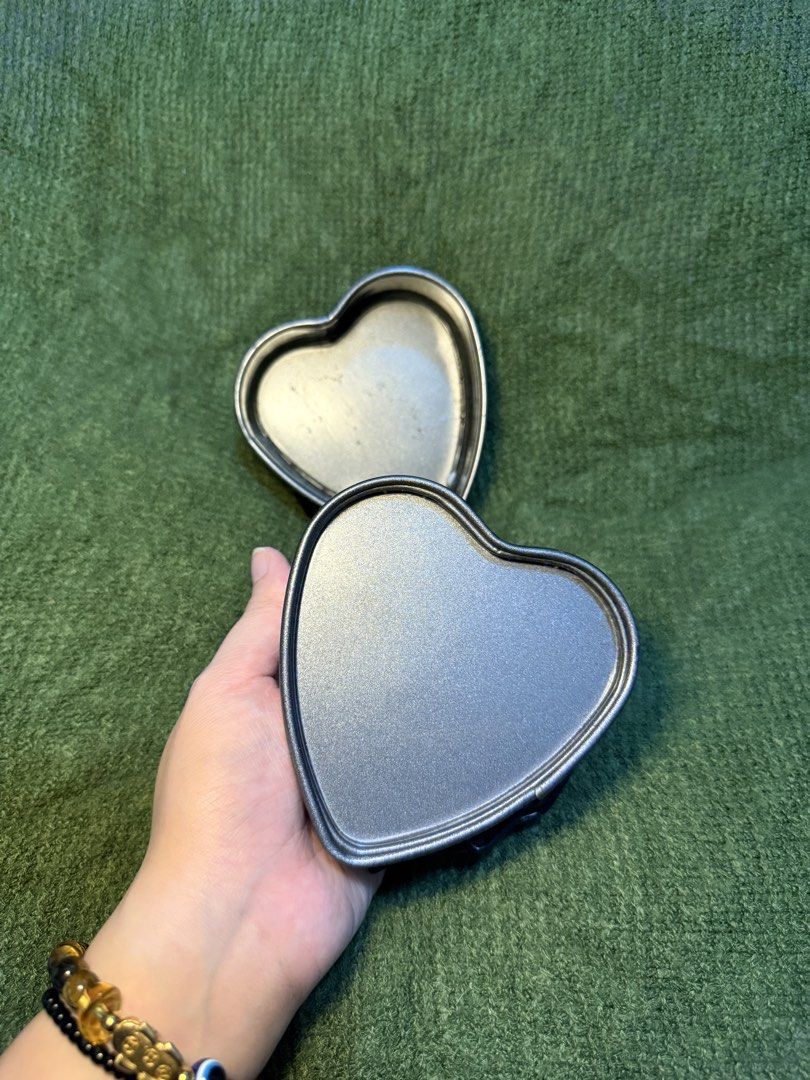 (TWO PIECES) Heart Shaped Mini Springform Cake Pan with Removable Bottom (Category: Bakeware) located in Manila. Submitted by georgethjafine (Listing ID 1451687854, Image 3). Description: - Set of 2 heart-shaped mini cake pans - Perfect for small desserts, individual portions, or Valentine's Day - Features non-stick coating for easy release - Removable bottom for hassle-free cake removal.