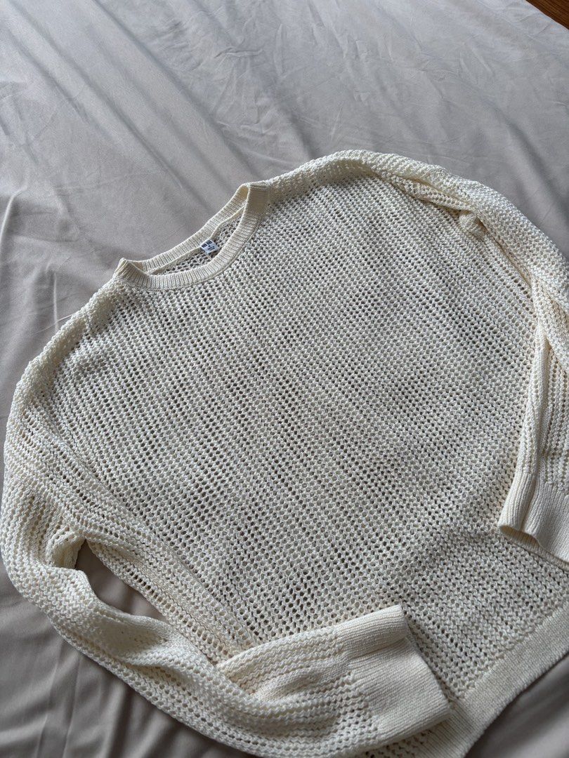 Uniqlo Cream Mesh Knit Sweater (Category: Longsleeves) located in Manila. Submitted by reicroque (Listing ID 1451645016, Image 1). Description: - Uniqlo cream mesh knit sweater - Crew neck, long sleeves - Lightweight and breathable material - Ideal for layering or wearing solo - Effortlessly styled for a casual look.