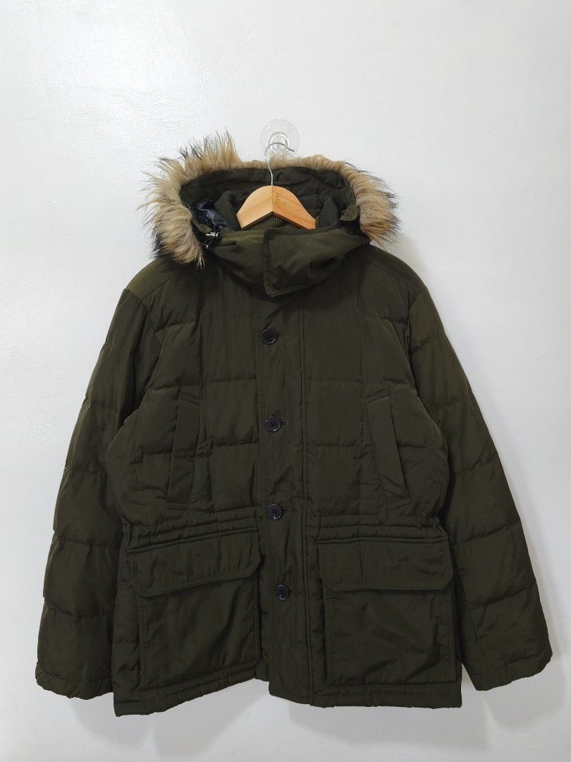 Uniqlo Green Down Puffer Jacket Men Large (Category: Coats, Jackets and Outerwear) located in Balanga. Submitted by winterlab_ph (Listing ID 1451521036, Image 1). Description: Code: A383 Width: 22.5 Length: 29 Shoulders: 18.5 Sleeves: 25.