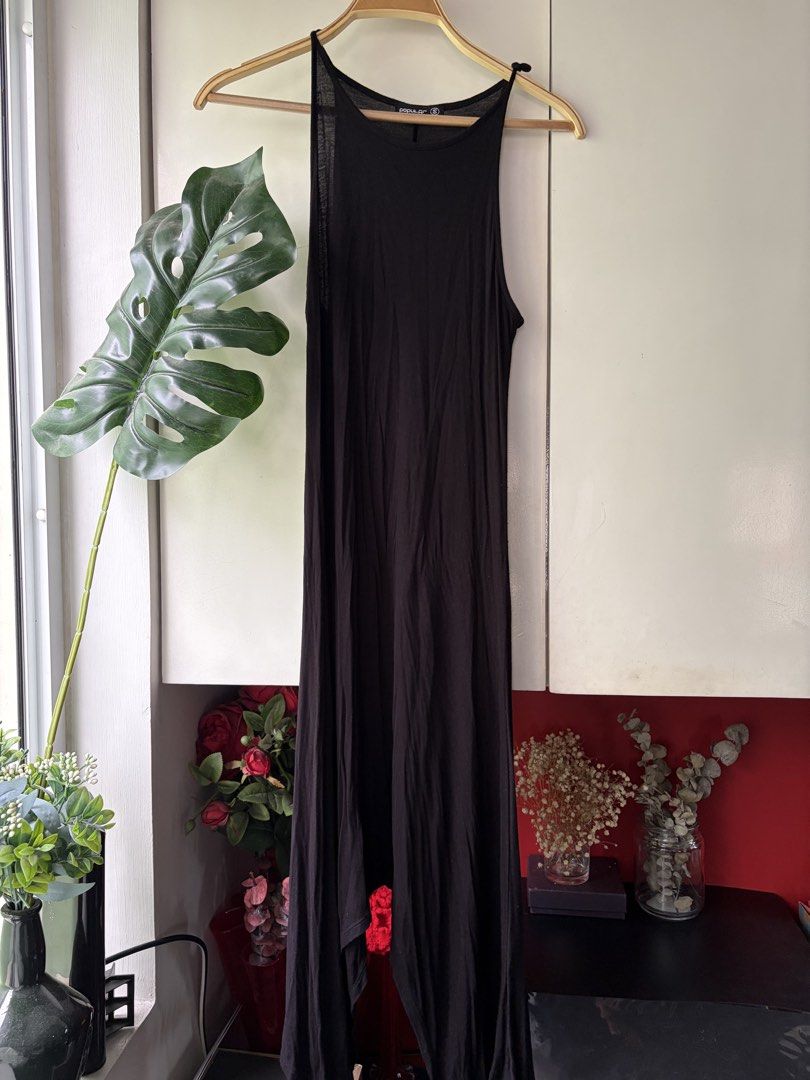 USA black halter dress (Category: Dresses) located in Manila. Submitted by coolandchic (Listing ID 1451632666, Image 1). Description: Soft and comfy Bought in USA .