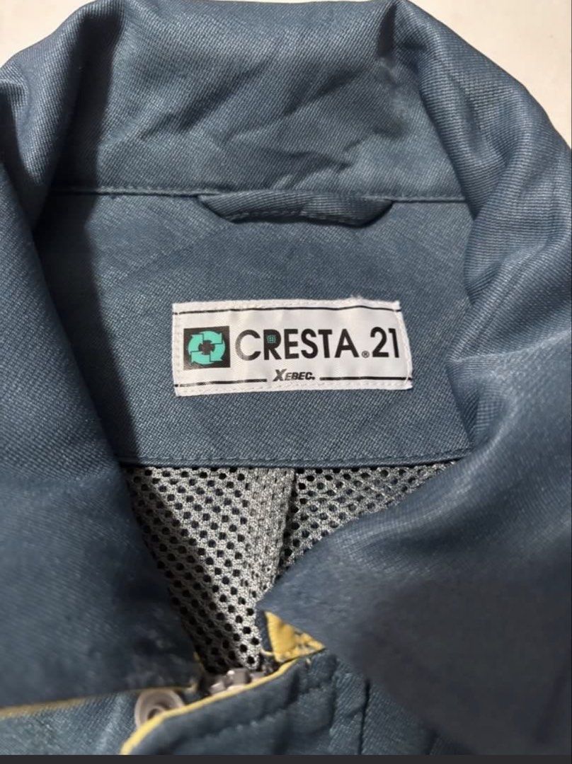 Vintage CRESTA.21 Work Jacket Blue Yellow Collar (Category: Coats, Jackets and Outerwear) located in Quezon City. Submitted by edether (Listing ID 1451638197, Image 3). Description: - Blue work jacket - Yellow collar and accents - Two chest pockets with button closure - Side pockets - Button cuffs - Brand: CRESTA 21 XEBEC - Suitable for work or casual wear Width - 23in Length- 26in Add for shipping If you see it posted, it’s available. Last price