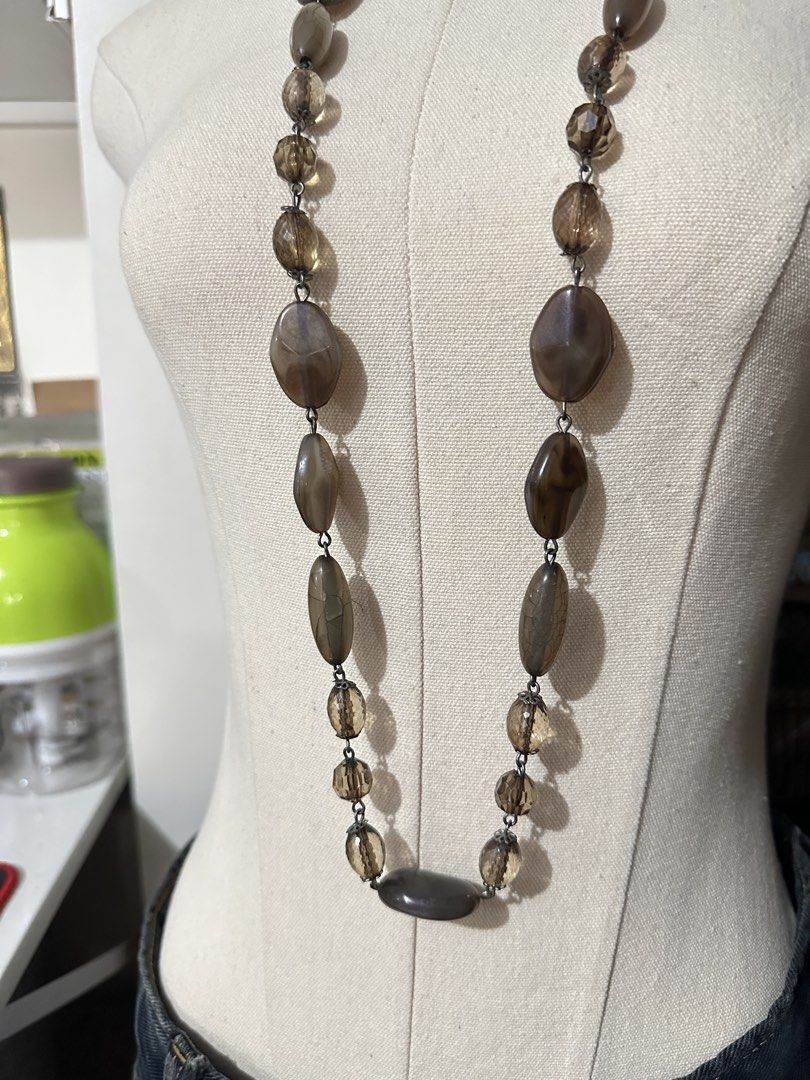 Vintage Glass Stone Bead Necklace (Category: Necklaces) located in Caloocan City. Submitted by 444keeps (Listing ID 1451592768, Image 2). Description: Pretty! Need wash before use Length: 17 in..