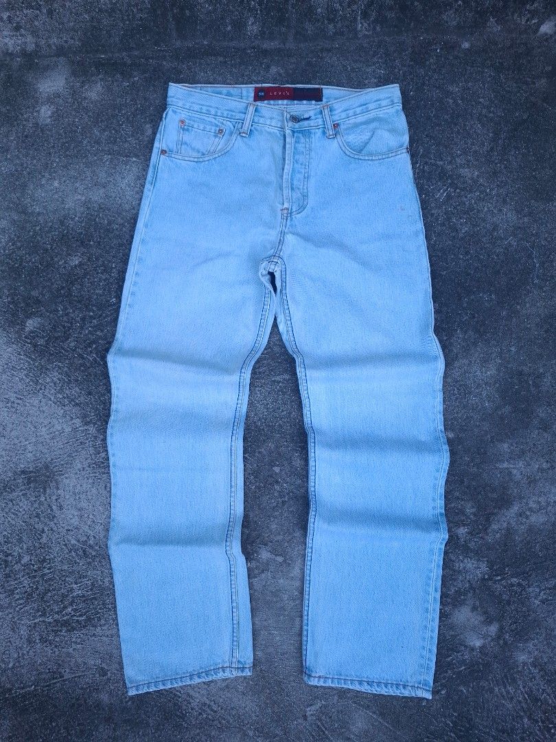 Vintage Levi's 501 Buttonfly Jeans - Size 30x32 (Category: Jeans) located in Manila. Submitted by bonaobrag55538 (Listing ID 1451540031, Image 2). Description: - Vintage Levi's 501 Buttonfly Jeans - Color: Light Blue Wash - Tag Size: 30x32 (Actual Measurement: 30x41x8.5) - Made in USA - Condition: Excellent, no issues found - Fit: Classic, ideal for everyday wear.