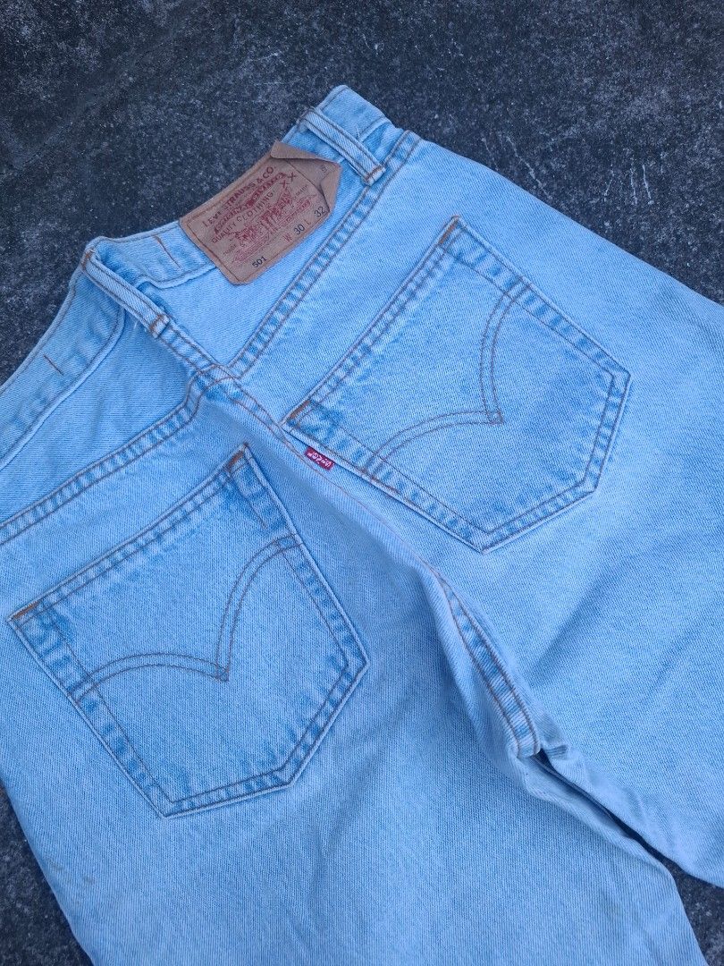 Vintage Levi's 501 Buttonfly Jeans - Size 30x32 (Category: Jeans) located in Manila. Submitted by bonaobrag55538 (Listing ID 1451540031, Image 3). Description: - Vintage Levi's 501 Buttonfly Jeans - Color: Light Blue Wash - Tag Size: 30x32 (Actual Measurement: 30x41x8.5) - Made in USA - Condition: Excellent, no issues found - Fit: Classic, ideal for everyday wear.
