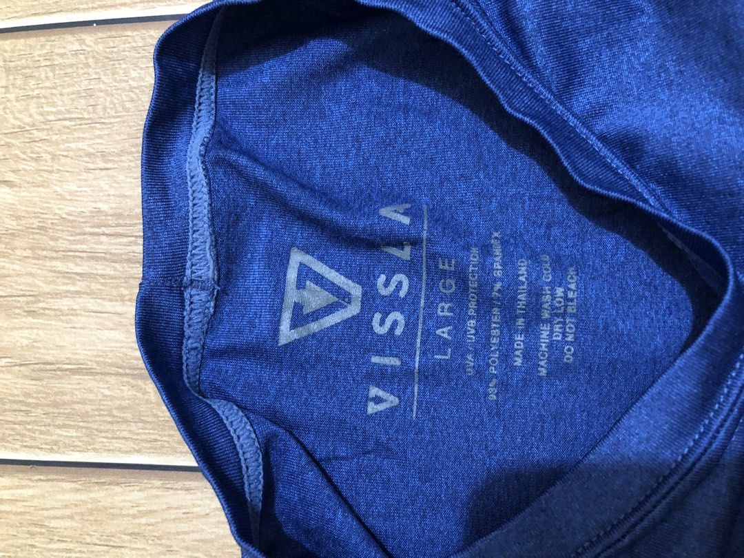Vissla shirt (Category: Activewear) located in Virac. Submitted by valll_ (Listing ID 1451665763, Image 3). Description: Vissla Size L Dimension 19 x 28 Excellent condition No issue.