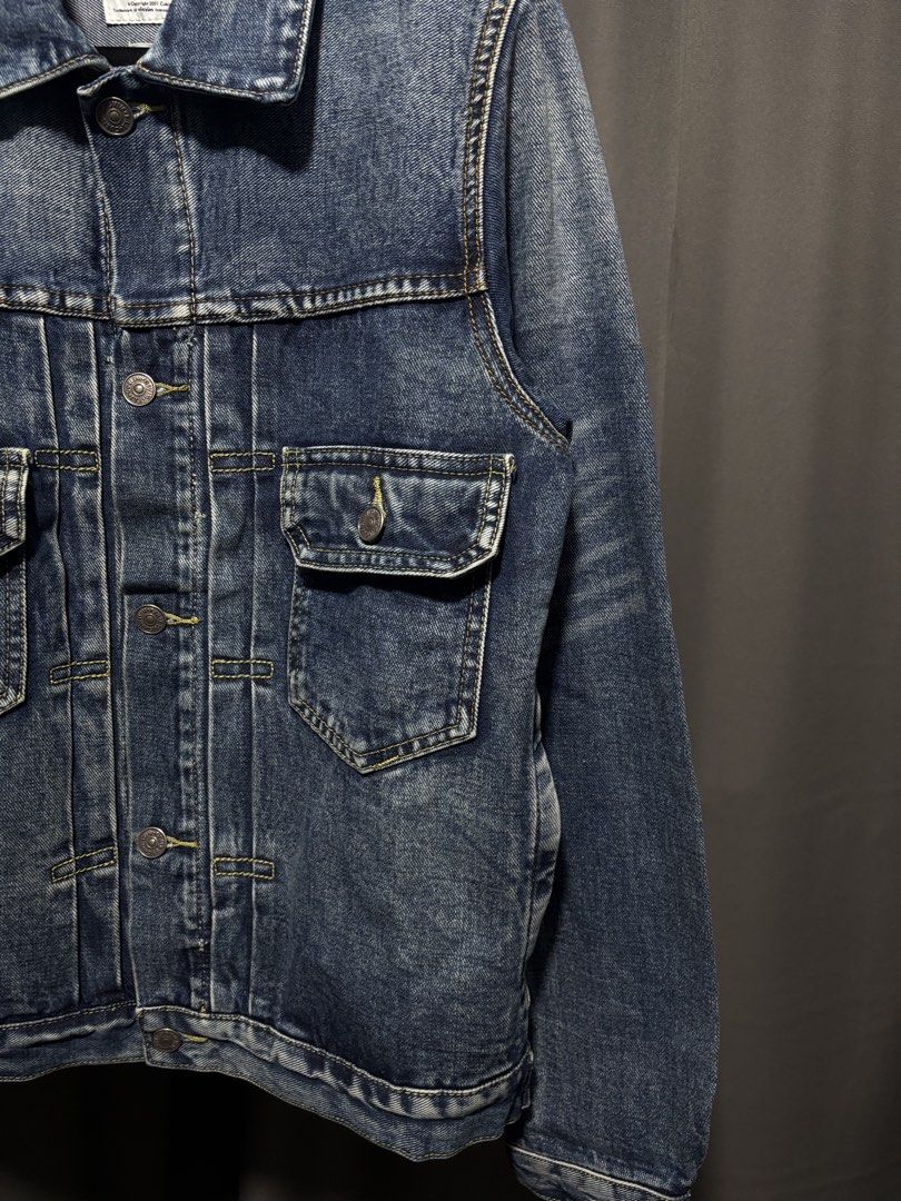 Visvim 101 Type Denim Jacket Selvedge (Category: Coats, Jackets and Outerwear) located in Baguio. Submitted by thecollector2600 (Listing ID 1451569571, Image 3). Description: Made in Japan Most sought after visvim denim model Medium fit Pit to pit-19.5” Length-24” .