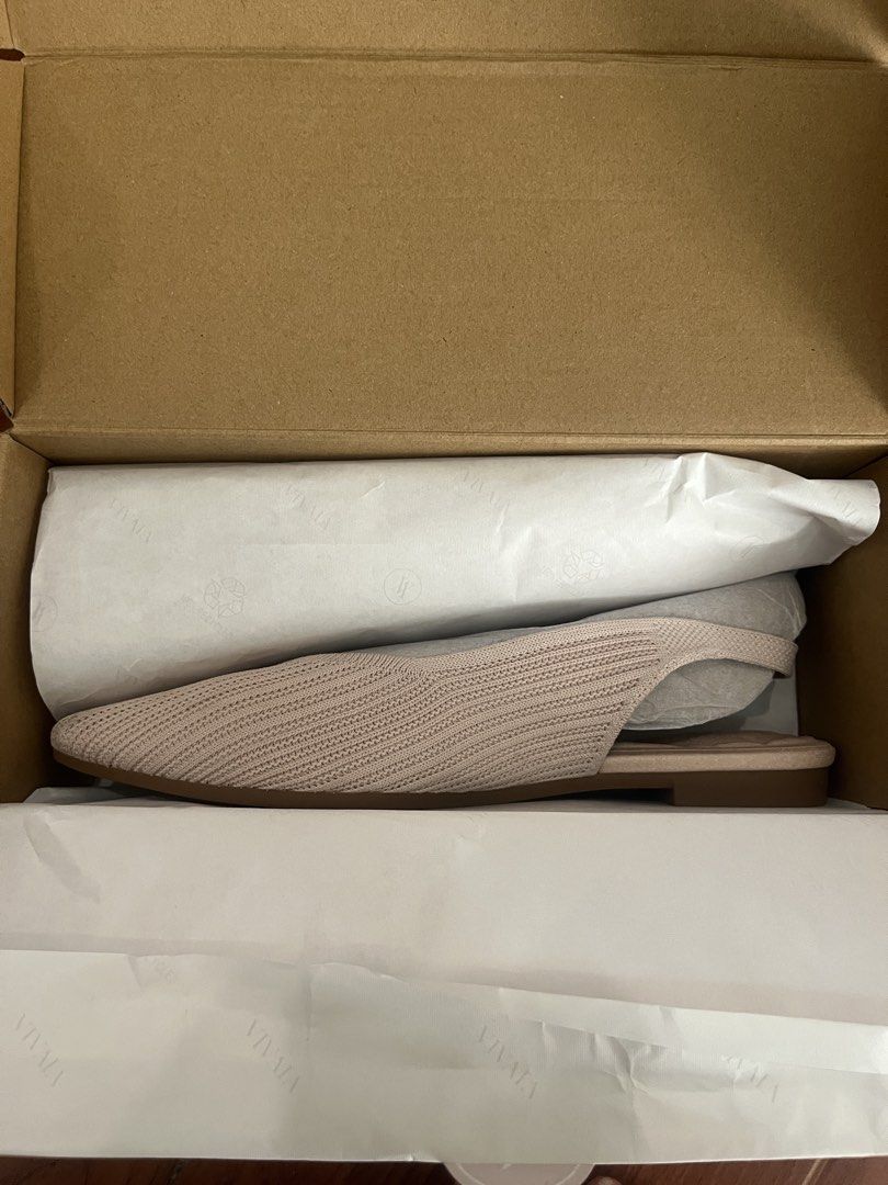 Vivaia Maville Ballet Blush Flats (Category: Flats & Sandals) located in Manila. Submitted by michale_17 (Listing ID 1451651147, Image 2). Description: This is already sold out sa website Color : Ballet blush Size : Eur 37 / 6.5 Still has its original box and fillers Condition : Brandnew [Only worn to fit] RFS : Not my size Price : 6800 [Orig price : 8559 pesos].