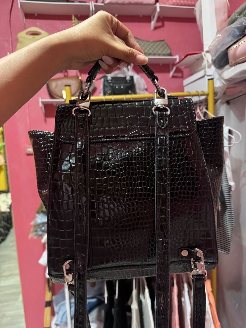 Vivienne Westwood Bagpack (Category: Luxury Bags & Wallets) located in Claveria. Submitted by luxurybags.67 (Listing ID 1451665079, Image 2). Description: .