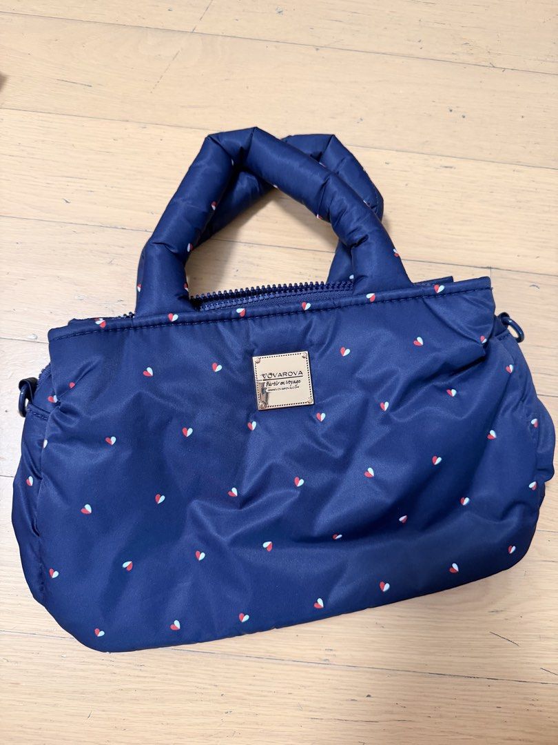 Vovarova handbag （分類：單肩包）位於 Hong Kong。 由 youareinterested 提交（商品編號 1451621881，圖片 2）。簡介： 。
