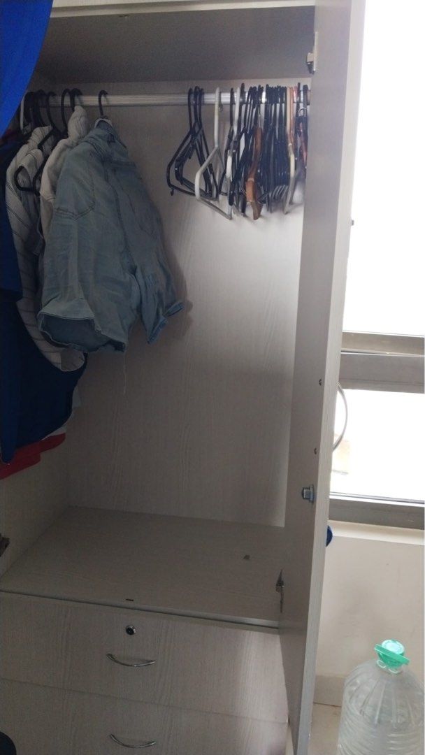 Wardrobe (Category: Shelves, Cabinets & Racks) located in Singapore. Submitted by fidesmland51035 (Listing ID 1451551621, Image 3). Description: Measurements in cm..