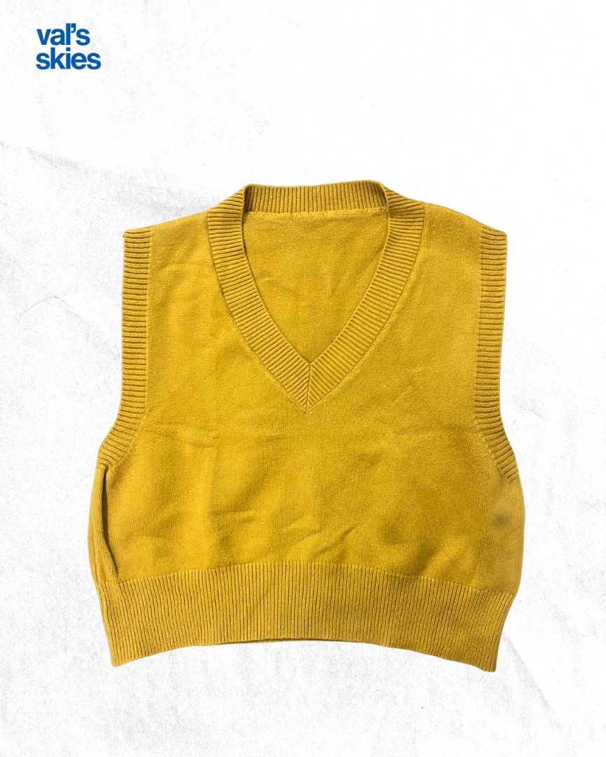 YELLOW SLEEVELESS KNITTED TOP (Category: Sleeveless) located in Davao. Submitted by valskies (Listing ID 1451290313, Image 1). Description: .