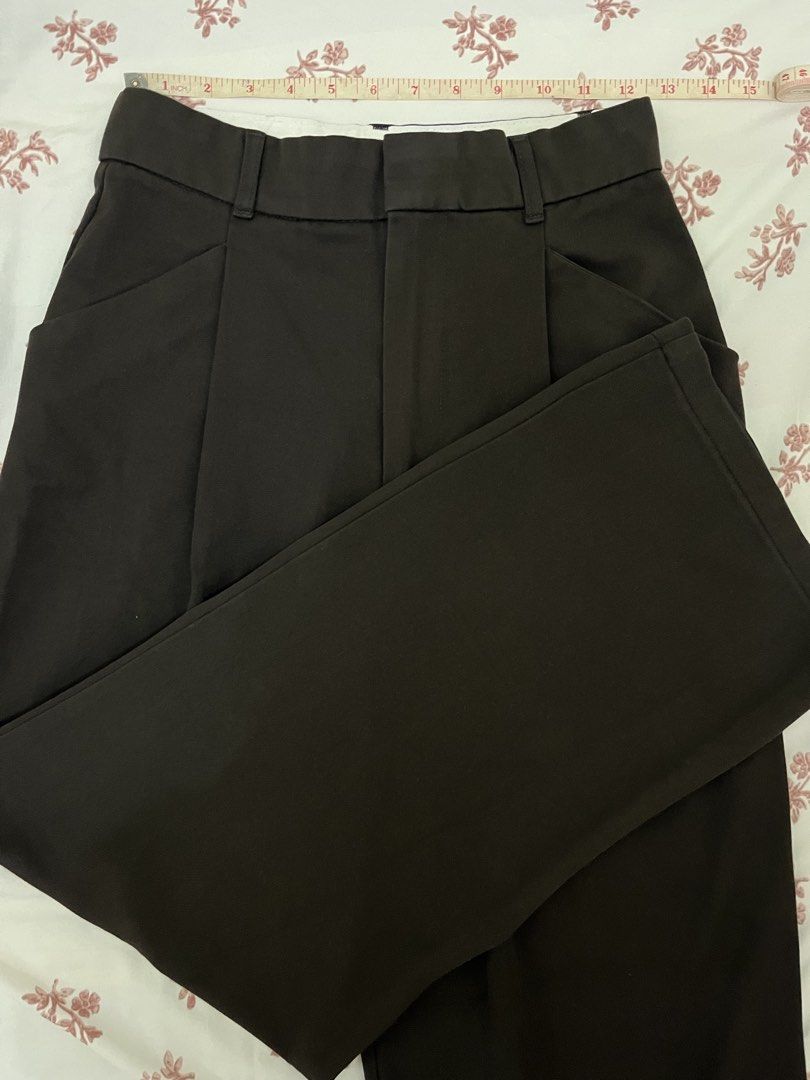 Zara brown wideleg trousers (Category: Other Bottoms) located in Tuguegarao City. Submitted by declutterf (Listing ID 1451637620, Image 3). Description: Zara brown wideleg trousers Choco brown in actual, no fading and in very good condition, my camera just sucks Super pretty 🤩 XS-S Length: 39 in Rfs: gained weight ;(.