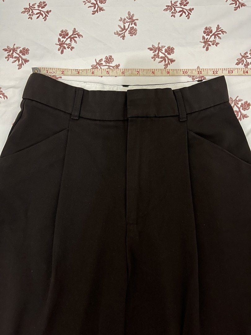Zara brown wideleg trousers (Category: Other Bottoms) located in Tuguegarao City. Submitted by declutterf (Listing ID 1451637620, Image 2). Description: Zara brown wideleg trousers Choco brown in actual, no fading and in very good condition, my camera just sucks Super pretty 🤩 XS-S Length: 39 in Rfs: gained weight ;(.