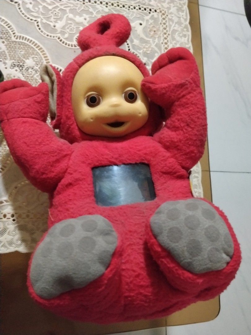 1998 Vintage Teletubbies Hasbro Playskool Talking Plush (Category: Plushies & Soft Toys) located in Manila. Submitted by cruzivanpatrick (Listing ID 1451706512, Image 1). Description: teletubbies 1998 plushie untested hnd pa nabuksan consider it defective pang collection display ewan k po kung maayos pa pm meet up lrt 1 abad santos station deliver kayo mag book g cash shipping payment first lbc or jrs thanks.