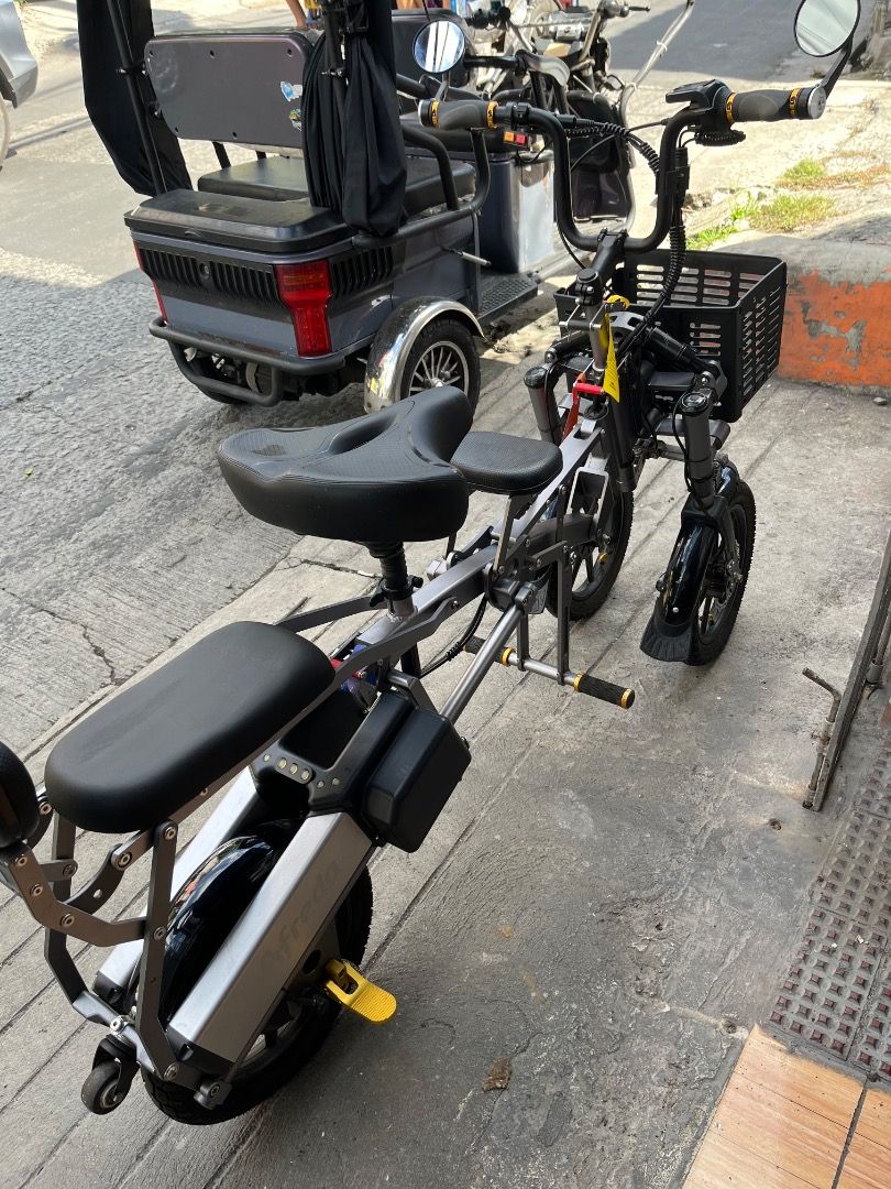 3 wheels e bike (Category: Looking For) located in Caloocan City. Submitted by swiftearth-f718 (Listing ID 1451725258, Image 3). Description: For sale AFREDA S6 3 wheels e bike Motor : 500W rear hub motor (250W version also available for select EU regions) Battery: Dual 48V 15.6Ah (2x 7.8Ah) Lithium-Ion batteries Max Speed: 30 to 40 km/h (approx. 18–25 mph) depending on local regulations Range: Up to 50–60 km Charging Time: 4 to 6 hours Max Capac
