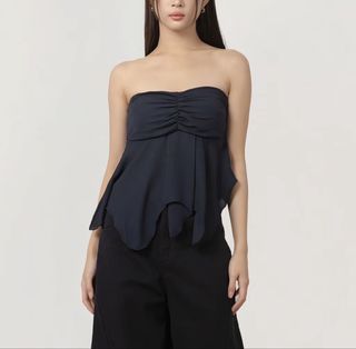 (Category: ) located in . Submitted by gninn.apparel (Listing ID 1451768407, Image 1). Description: .