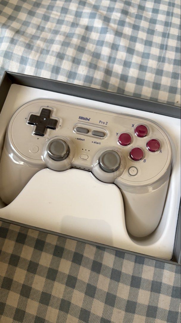 8BitDo Pro 2 Bluetooth Gamepad for Switch, Windows, Android, macOS (Category: Controllers) located in San Fernando. Submitted by augcc08 (Listing ID 1451724405, Image 2). Description: 8BitDo Pro 2 Bluetooth Gamepad - Compatible with Switch, Windows, Android, and macOS - Includes USB cable and battery pack - Ideal for gaming on multiple devices - Reason for selling: not being used Includes connector and case Loc: San Fernando Pampanga.