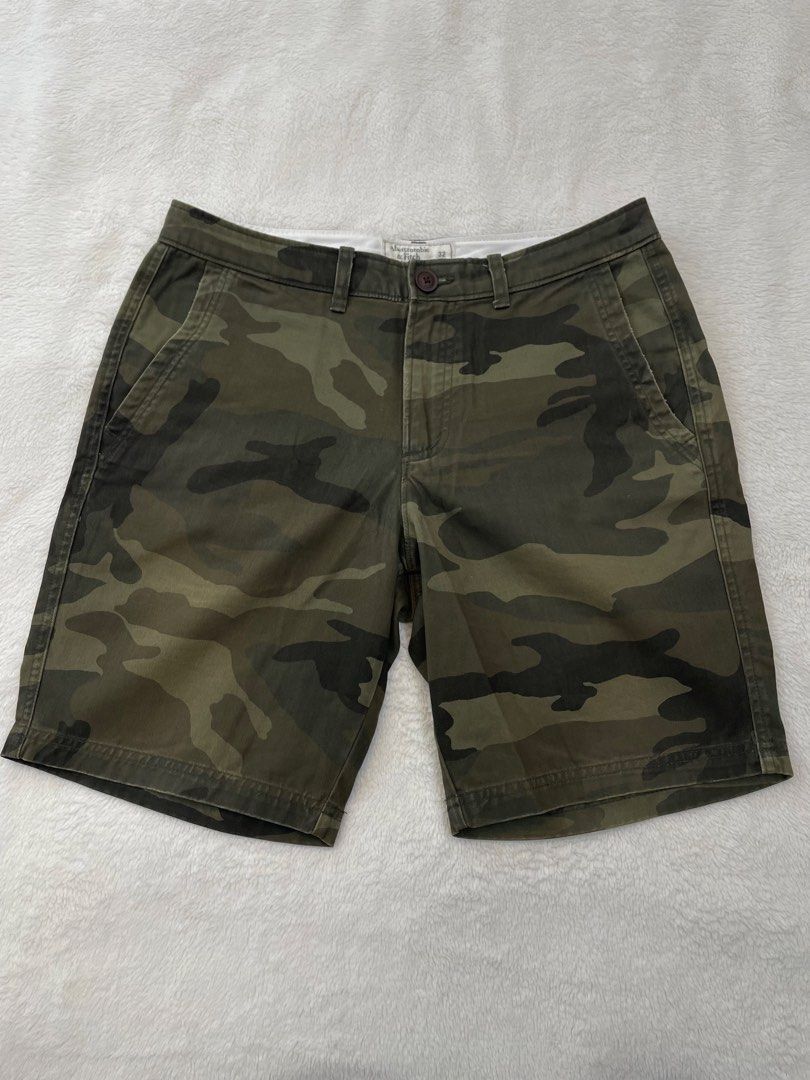 由 isola_bella (刊登 ID 1451709489，圖片 3) 提交，位於 台北市 (Taipei) 的 Abercrombie & Fitch Camouflage Shorts W32 (類別：短褲)，說明：。