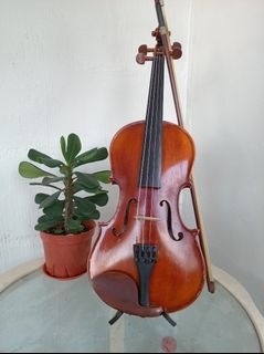 (Category: ) located in . Submitted by yishunguitarservice (Listing ID 1451897239, Image 1). Description: .