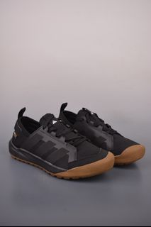 (Category: ) located in . Submitted by outletshoes (Listing ID 1451762625, Image 1). Description: .