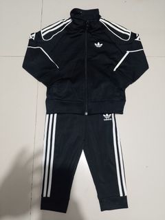 (Category: ) located in . Submitted by authentickids_wear (Listing ID 1451742051, Image 1). Description: .