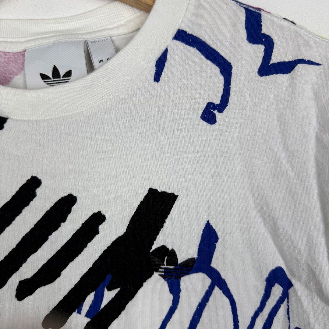 Adidas Trefoil Crayon Paint Tee (Category: Tshirts & Polo Shirts) located in Taiping. Submitted by pipers.my (Listing ID 1451884777, Image 3). Description: Size M (pit 19 length 26) Condition 9/10 Measurement in inch.