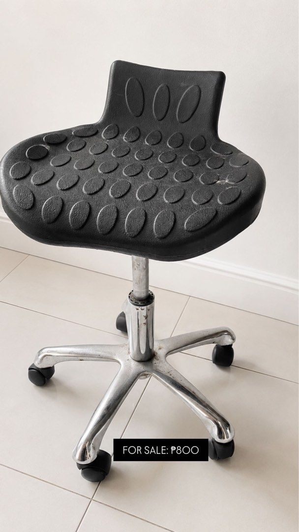 Adjustable Rolling Stool with Backrest (Category: Chairs) located in Muntinlupa City. Submitted by prelovedmotoe (Listing ID 1451828146, Image 1). Description: Used good.