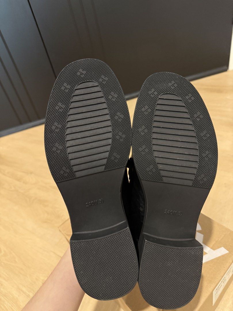 Agsdon Loafer (Category: Loafers) located in Bayan Lepas. Submitted by elynncloset (Listing ID 1451832347, Image 3). Description: Brand new Size 38/ 24cm .