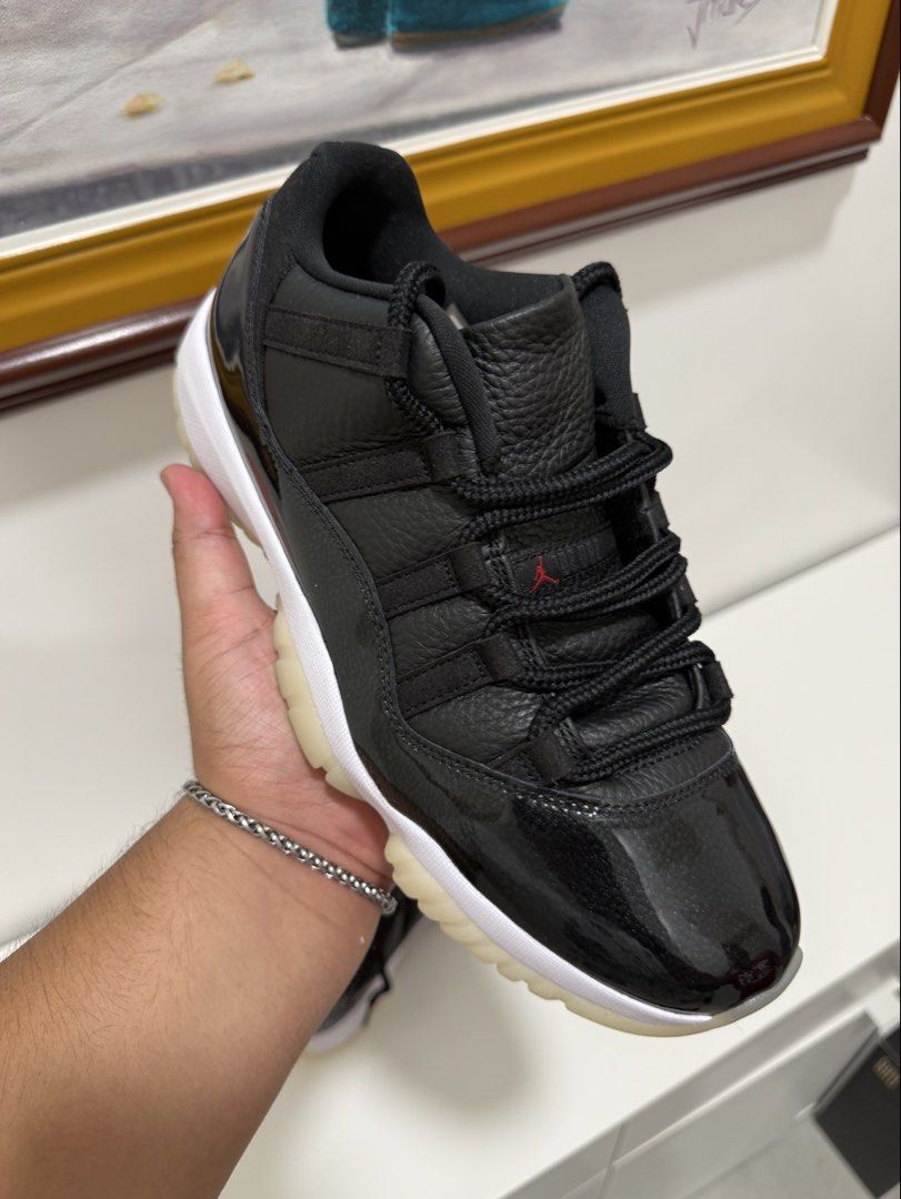 Air Jordan 11 Retro 72-10 (Category: Sneakers) located in Angeles City. Submitted by kulthrift1738 (Listing ID 1438206574, Image 1). Description: Nike Air Jordan 11 Retro Low “72-10” From canada kaya no box fresh na fresh from collector.