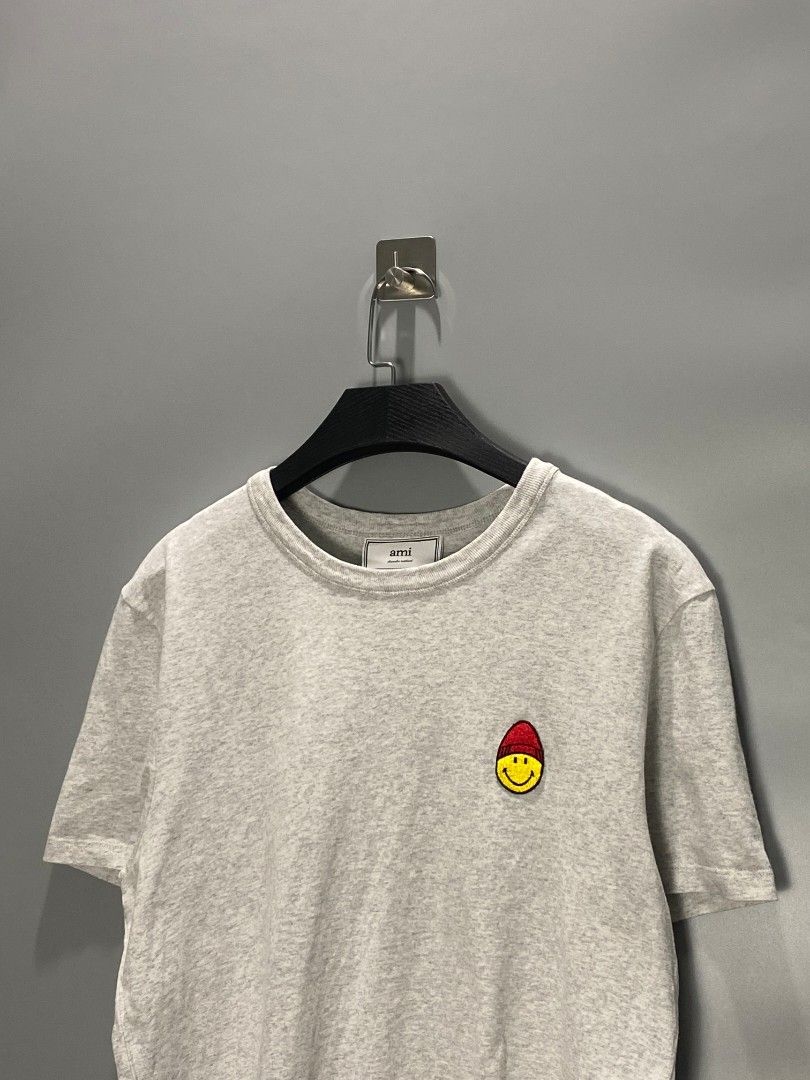 Ami Smiley (Category: Luxury Apparel) located in Mangaldan. Submitted by kendrops (Listing ID 1451884828, Image 2). Description: Made in Italy Complete tags Width 20 Length 26 Medium size Excellent condition: 10/10 Color rate: 10/10 issue:(none).