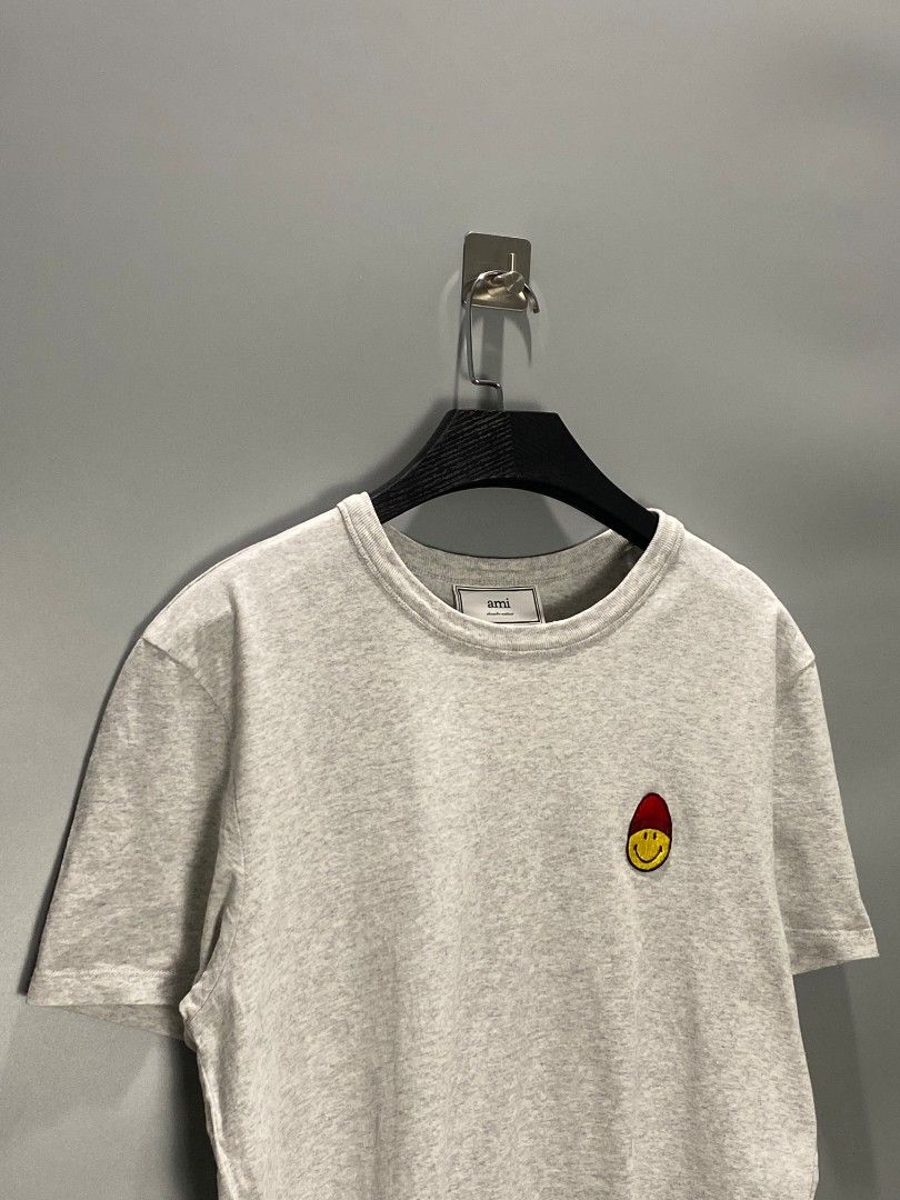 Ami Smiley (Category: Luxury Apparel) located in Mangaldan. Submitted by kendrops (Listing ID 1451884828, Image 3). Description: Made in Italy Complete tags Width 20 Length 26 Medium size Excellent condition: 10/10 Color rate: 10/10 issue:(none).