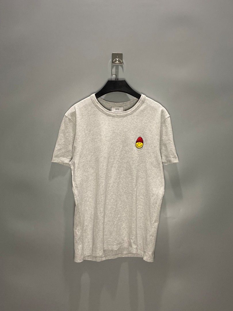 Ami Smiley (Category: Luxury Apparel) located in Mangaldan. Submitted by kendrops (Listing ID 1451884828, Image 1). Description: Made in Italy Complete tags Width 20 Length 26 Medium size Excellent condition: 10/10 Color rate: 10/10 issue:(none).