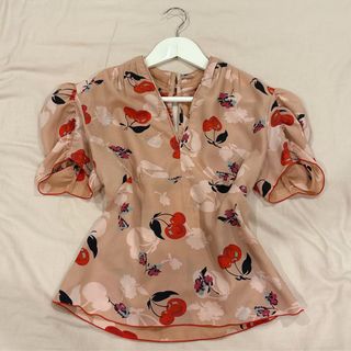(Category: ) located in . Submitted by curatorscloset (Listing ID 1451876751, Image 1). Description: .