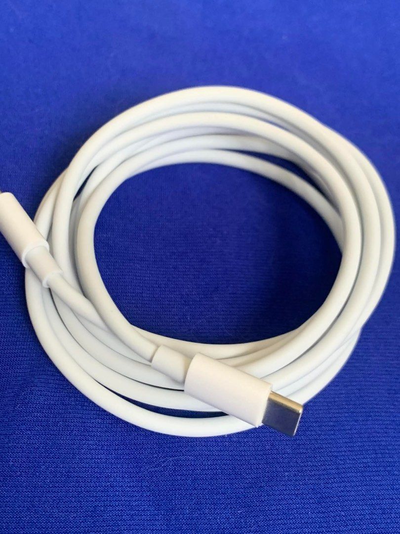 Apple MacBook & iPad Type C Cable (makapal ang wire) (Category: Chargers & Cables) located in San Juan City. Submitted by ph_gadgets_hub (Listing ID 1451897872, Image 3). Description: MacBook Air / MacBook Pro Type C Cable Charger. The (USB-C) Type c Cable. efficiently charges at home, in the office, or on the go. It’s a compatible MacBook Type c charger.💖 𝐅𝐋𝐀𝐒𝐇 𝐒𝐀𝐋𝐄🔥 ₱700 Type C to Type C MacBook and iPad Cable (2m) 🚖Same Day Deliver
