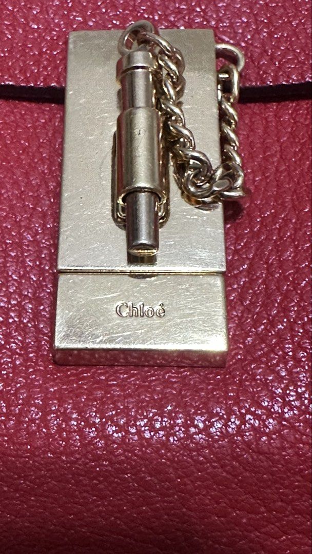 Authentic Chloe Drew Medium Sling Bag (Category: Luxury Bags & Wallets) located in Las Pinas. Submitted by marshmallowmax (Listing ID 1451709482, Image 2). Description: Guaranteed Authentic! Slightly used! Like new condition.. Comes with dustbag and Cards .