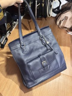 (Category: ) located in . Submitted by poshavenue_boutique (Listing ID 1451859395, Image 1). Description: .