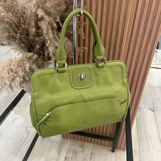 (Category: ) located in . Submitted by ipohluxury (Listing ID 1451787035, Image 1). Description: .