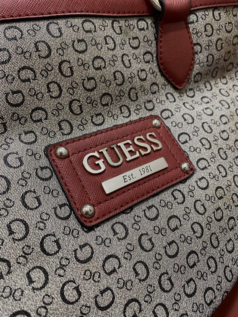 AUTHENTIC Vintage G by GUESS Proposal Classic Monogram Logo Satchel (Category: Shoulder Bags) located in Quezon City. Submitted by maxo____oene (Listing ID 1451745010, Image 2). Description: rfs: natambak lang/decluttering also 😄 the bag is owned by my grandmother, hindi na niya nau-use, so natambak lang talaga honest issue: see attached photos nalang po, may slight light brown color PERO BARELY NOTICEABLE! sa loob din mayroon, pero ‘di naman ma