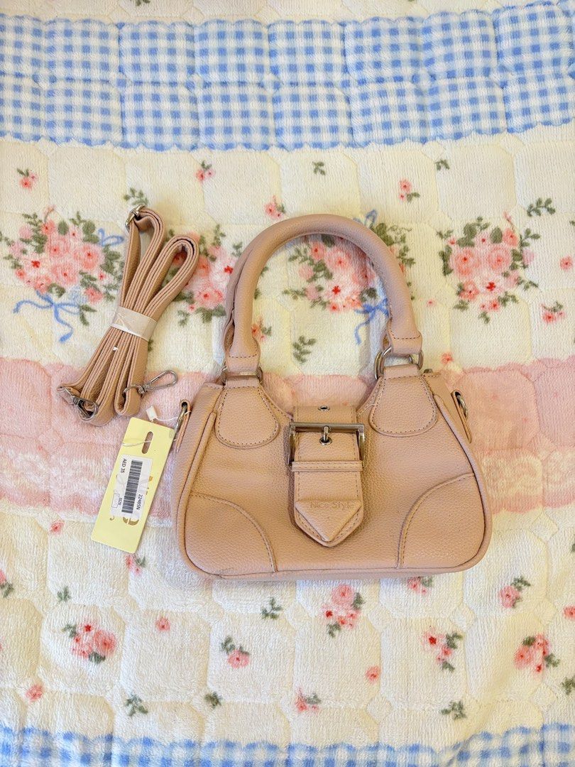 2pcs set pink sling bag (Category: Shoulder Bags) located in Manila. Submitted by andycluttr (Listing ID 1451701041, Image 3). Description: .