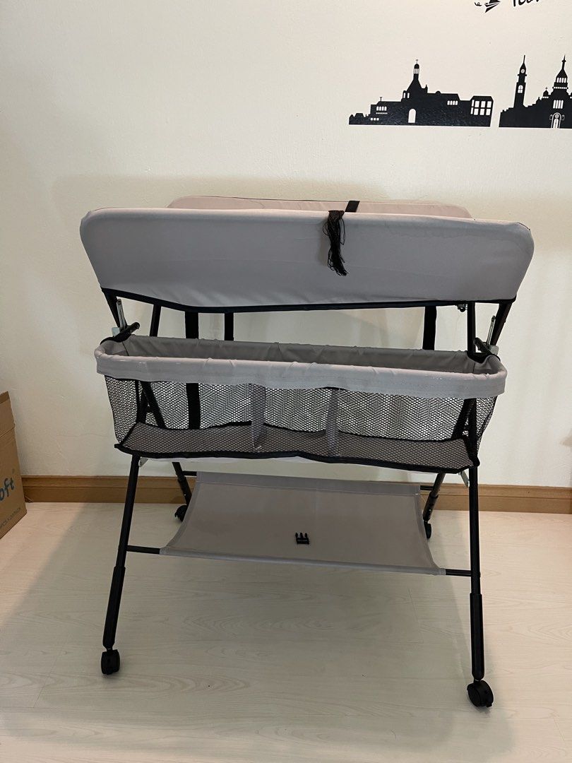Baby changing table (Category: Bathtub & Bath Accessories) located in Kuala Lumpur. Submitted by tanpeiteng (Listing ID 1451735137, Image 2). Description: Self pic up at Klang .