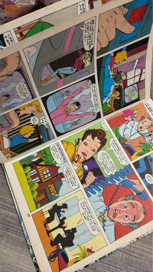 barbie books (Category: Children's Books) located in Manila. Submitted by rosalyntlopez (Listing ID 1451528332, Image 3). Description: 250 each some page are loose on the barbie annual and coloring book (vintage na din kasi pero pede idikit).